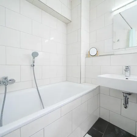 Favorite Stays -Suite And More - Altstadt Düsseldorf Buitenkant foto