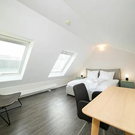 Favorite Stays -Suite And More - Altstadt Düsseldorf Buitenkant foto
