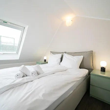 Favorite Stays -Suite And More - Altstadt Düsseldorf Buitenkant foto